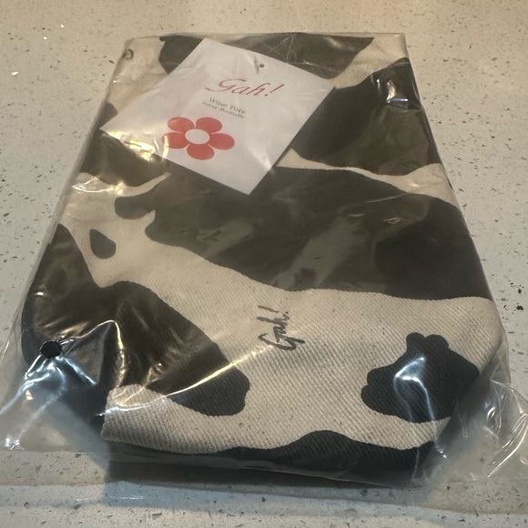 NWT new cow print Wine Tote from LISA SAYS GAH - Picture 13 of 13